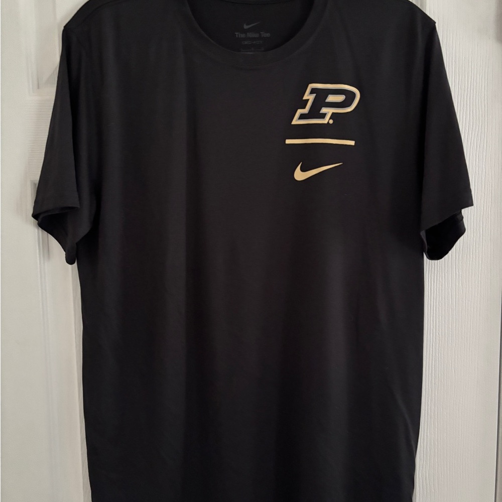 Nike Black and Gold Short Sleeve Tee